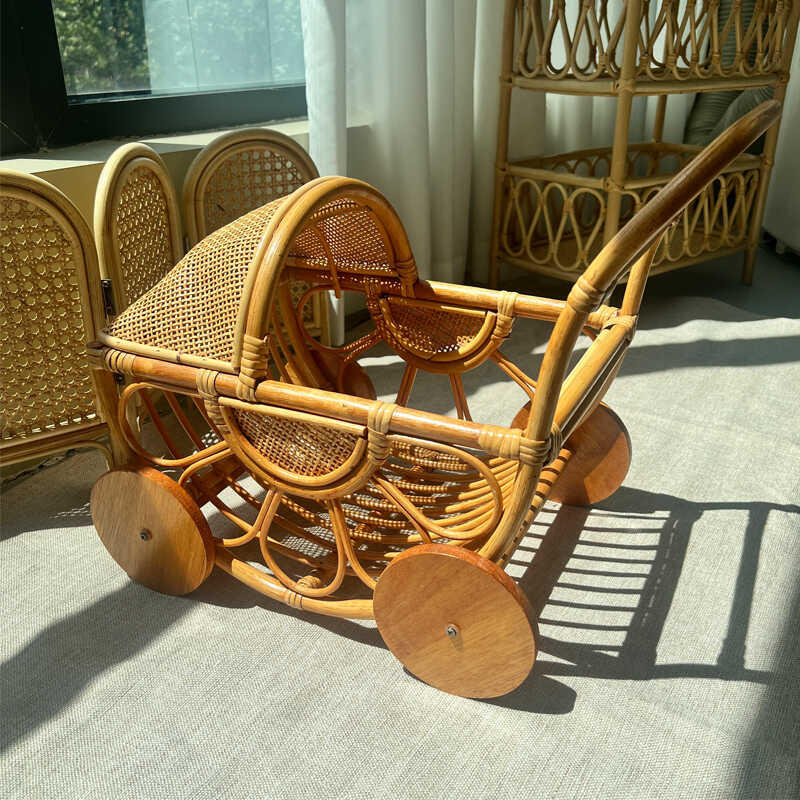 Wózek dziecięcy z rattanu, w s – Baby Nursery Vintage Decor recenzja i cena